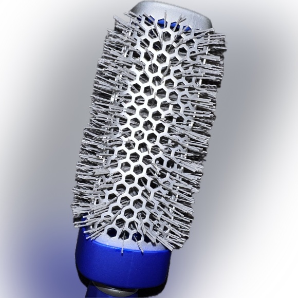 NWOT BIO IONIC Large (1.75inch) Round Brush - Picture 11 of 11